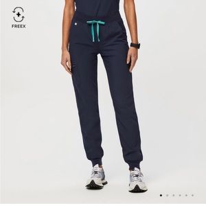 Figs scrub Zamora jogger FreeX in Navy size Medium Tall